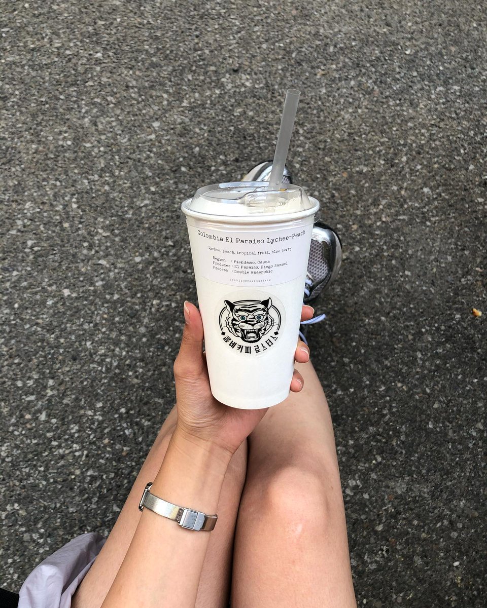 michellangelod's tweet photo. スマホを探しながらスマホで電話してる自分に気付いた時。 💔🤣
OEcM https://t.co/tHlBus7ERA