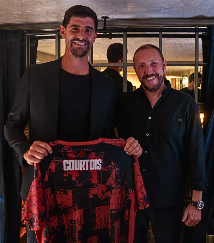 Ozzny_CS2's tweet photo. JUST IN: Real Madrid Goalkeeper Courtois has become a new investor in Astralis ‼️ https://t.co/07CyjirCtS