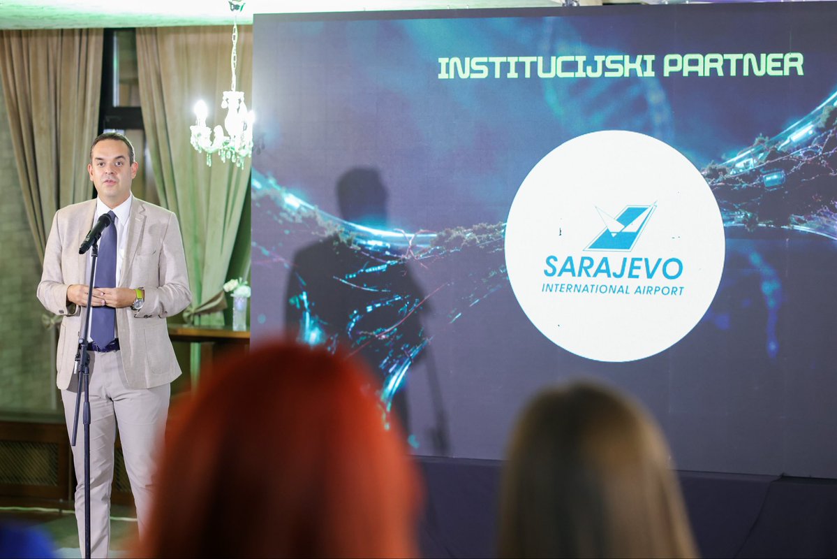 UnlimitedBIH's tweet photo. Jedanaesto izdanje Sarajevo Unlimiteda započeli smo večeri ispunjenom susretima, inspirativnim porukama i ljudima koji vjeruju u snagu zajedničkih ideja.
Posebnu zahvalnost upućujemo našim partnerima i sponzorima, koji su i ove godine bili uz nas.
#SarajevoUnlimited #SU11 https://t.co/fgWw17uWwW