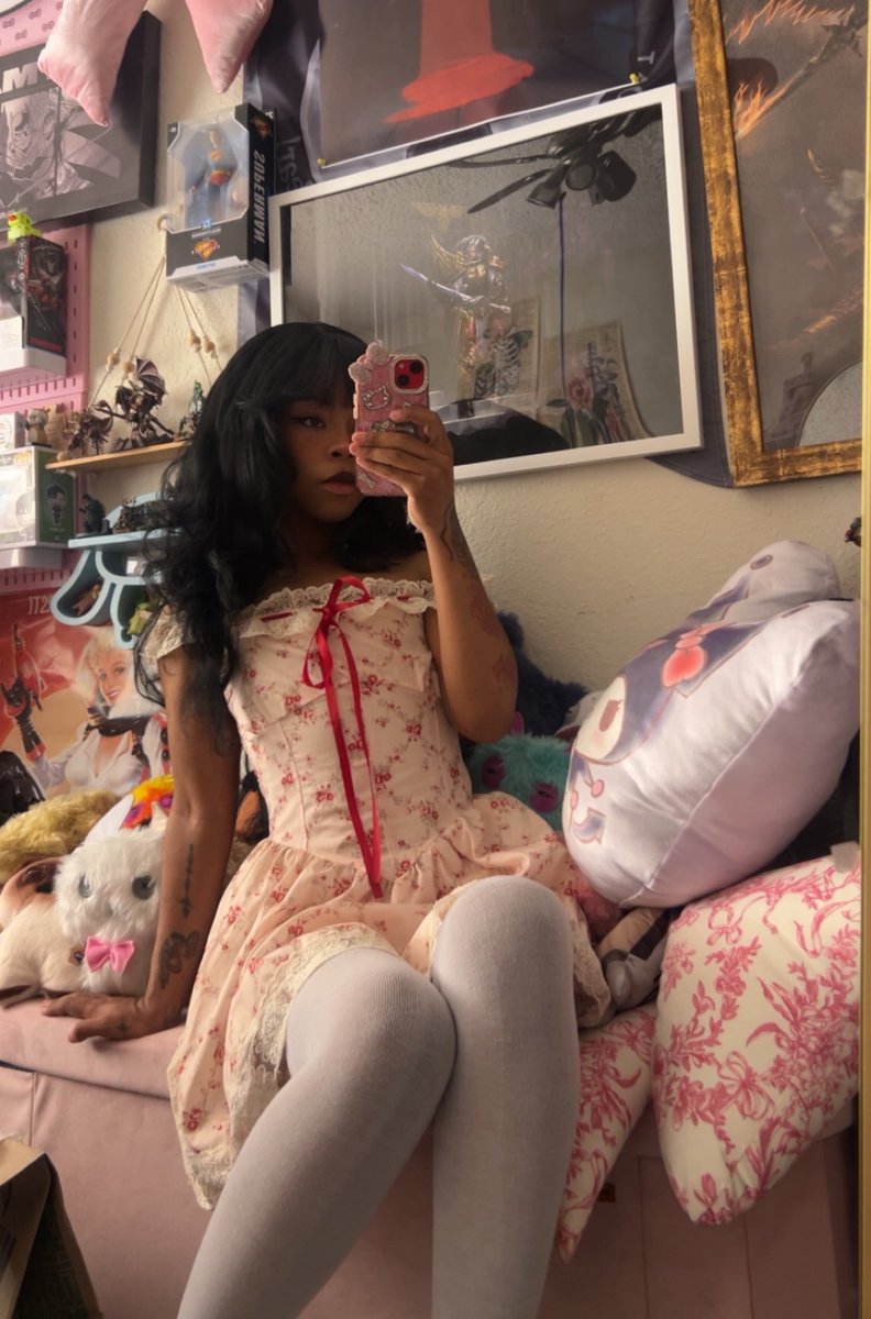 Femboybearcubb's tweet photo. Coquette style genuinely is MADE for me. 
Imagine me
Pretty femboy wife
Can’t cook
Burning the house down 
But at least I got that shit on though

#femboy #coquette https://t.co/WKYoNfn3ZP