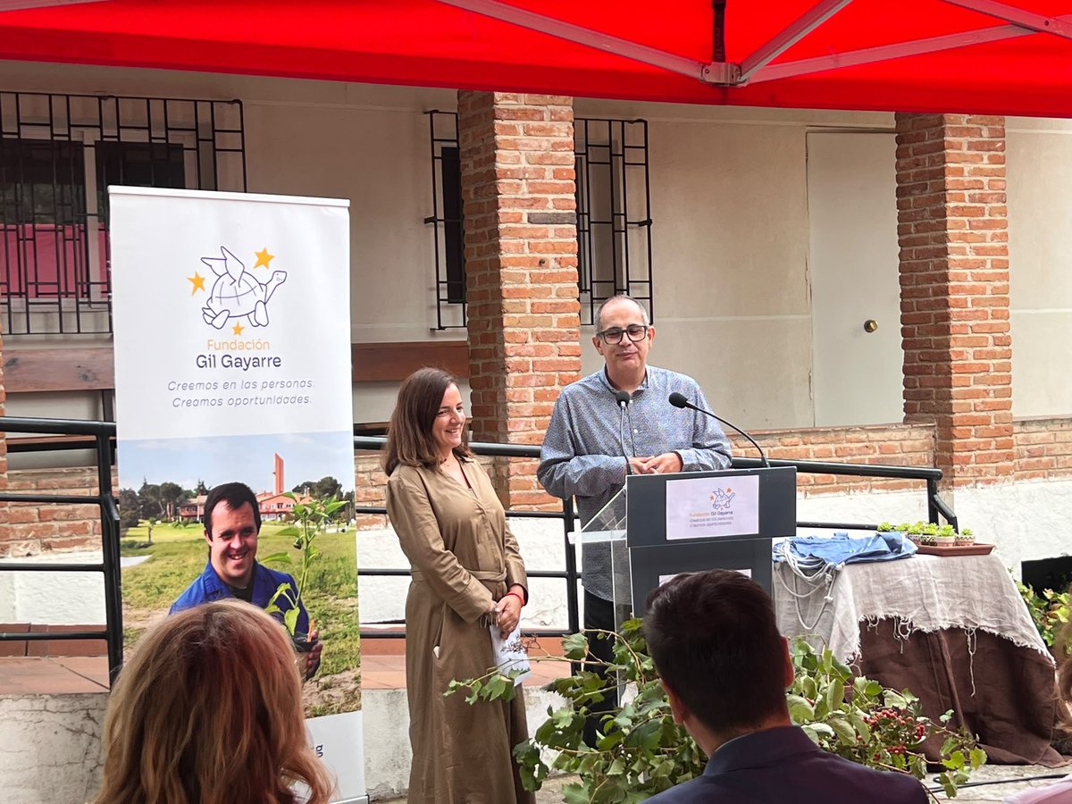 PlenaMadrid's tweet photo. 🏡 La @Fgilgayarre estrena un nuevo Centro de Día en la Granja San José, en San Sebastián de los Reyes.

👉🏽 #TEAcompañamos contará con 12 plazas y ofrecerá apoyos personalizados, especialmente a personas con autismo y grandes necesidades de apoyo.

📸 Hoy hemos participado en su inauguración, celebrando la creación de nuevos recursos que abren oportunidades para avanzar hacia una vida plena.