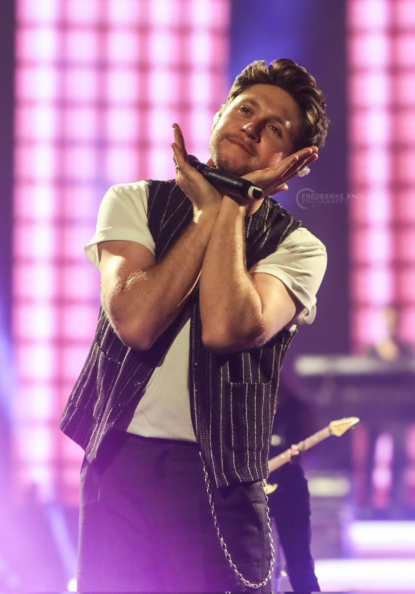 Niallupdatesnh's tweet photo. TSLOT                                               DPLOT https://t.co/8bgxu0Ihl5