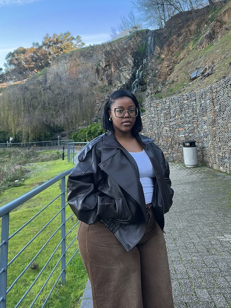 lexi_trades1's tweet photo. Lowkey, thick women really have the calmest energy.👀 https://t.co/swDEKns7pW