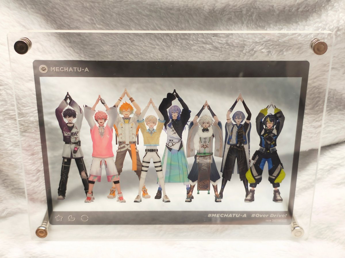 takutaku_723's tweet photo. やっと見つけたクリアなフォトフレーム！
これなら特典カードもしっかり入るし綺麗に見える https://t.co/dgHsX8kWeN