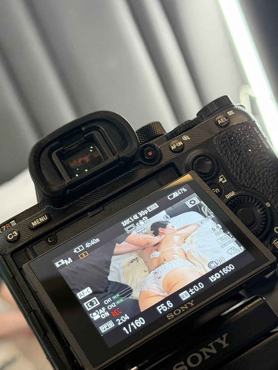 Sweet_ladycat's tweet photo. 今日公事
期待一下新作品吧ヾ⁠(⁠*⁠’⁠Ｏ⁠’⁠*⁠)⁠/

-
被按摩師侵犯到流出色情的白漿
#實戰 https://t.co/5acU2y0My0