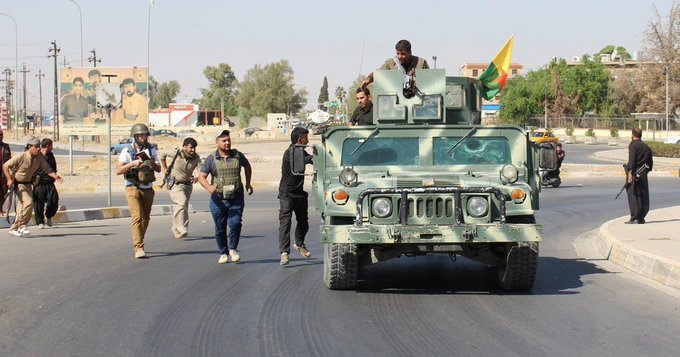 ResadSorgul's tweet photo. Başûrê Kurdistanê ya hemû Kurdan û Kurdistaniyan e. Ne bi tenê ye. Bêguman Kurd wê zanibin bi hêzên dunyayê re têkiliyan deynin, lê wê ti carî ji bilî xwe pişta xwe bi ti kesî û hêzê ve girê nedin. Bijî tifaqa Kurd û Kurdistaniyan. https://t.co/Iv171vppzC