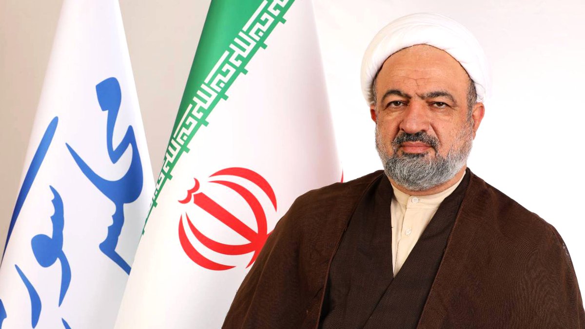 dr_hsamsami's tweet photo. حجت الاسلام رسایی از نمایندگان فهیم و انقلابی است که علاوه بر موضوعات فرهنگی و سیاسی، بینش و اشراف بسیارخوبی نیز در حیطۀ اقتصادی دارند و از این منظر در میان همکاران مجلس، فرد شاخصی محسوب می‌شود
شایسته بود طبق فرمایش رهبری و برای حفظ اتحاد، آقای قالیباف از شکایت خود صرفنظر می‌کرد https://t.co/IkoPhi9LtK