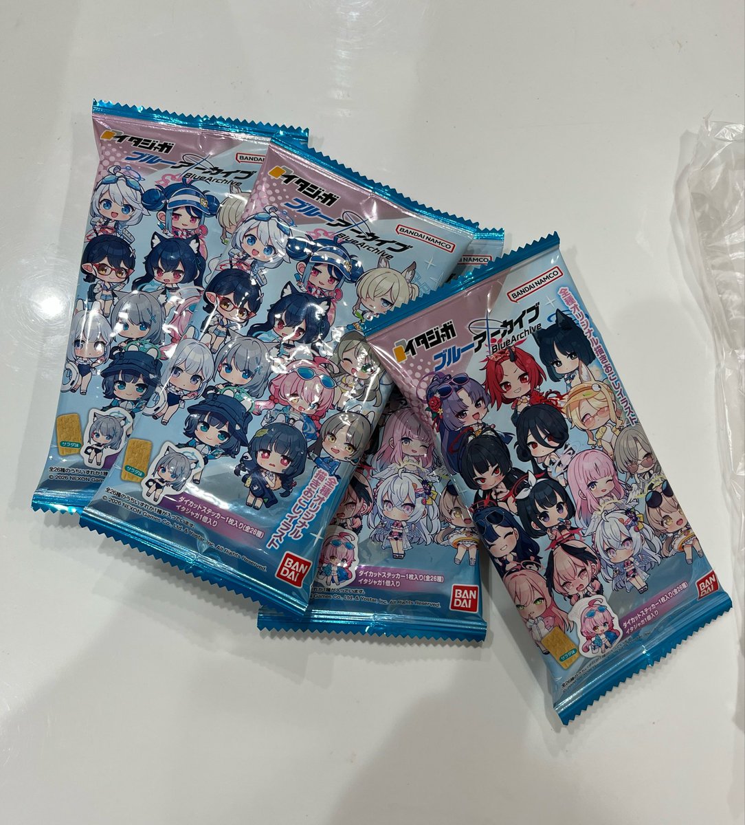Nagikaze_7's tweet photo. ブルアカのイタジャガ手に入れたので、開封してゆく https://t.co/baG06cwmDf