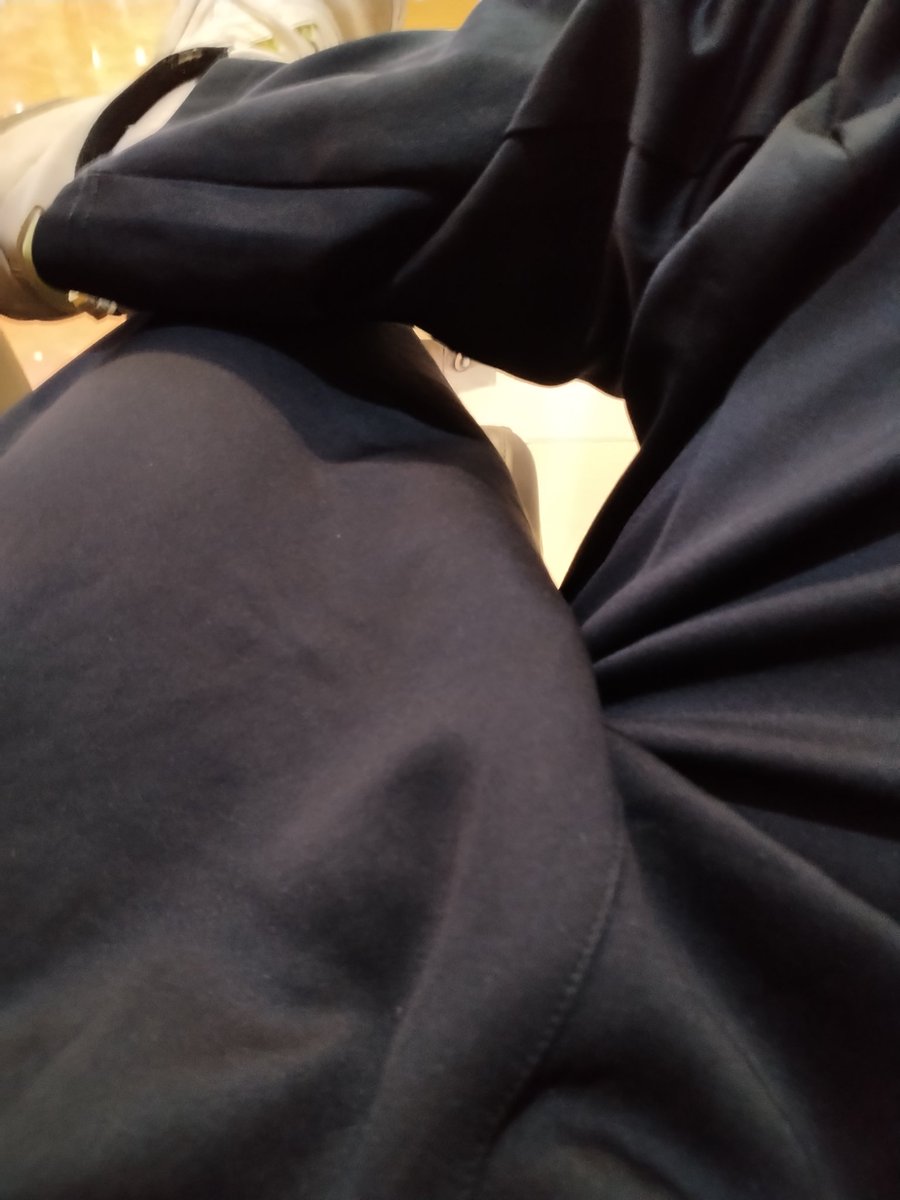 XuanZai6667778's tweet photo. -兄弟，你怎么都不和我们一起上厕所啊
-诶你下面戴的什么玩意
-！没…没什么…你看错了
-…来把他裤子给我扒了看看是什么
… https://t.co/zVB1xyrt90