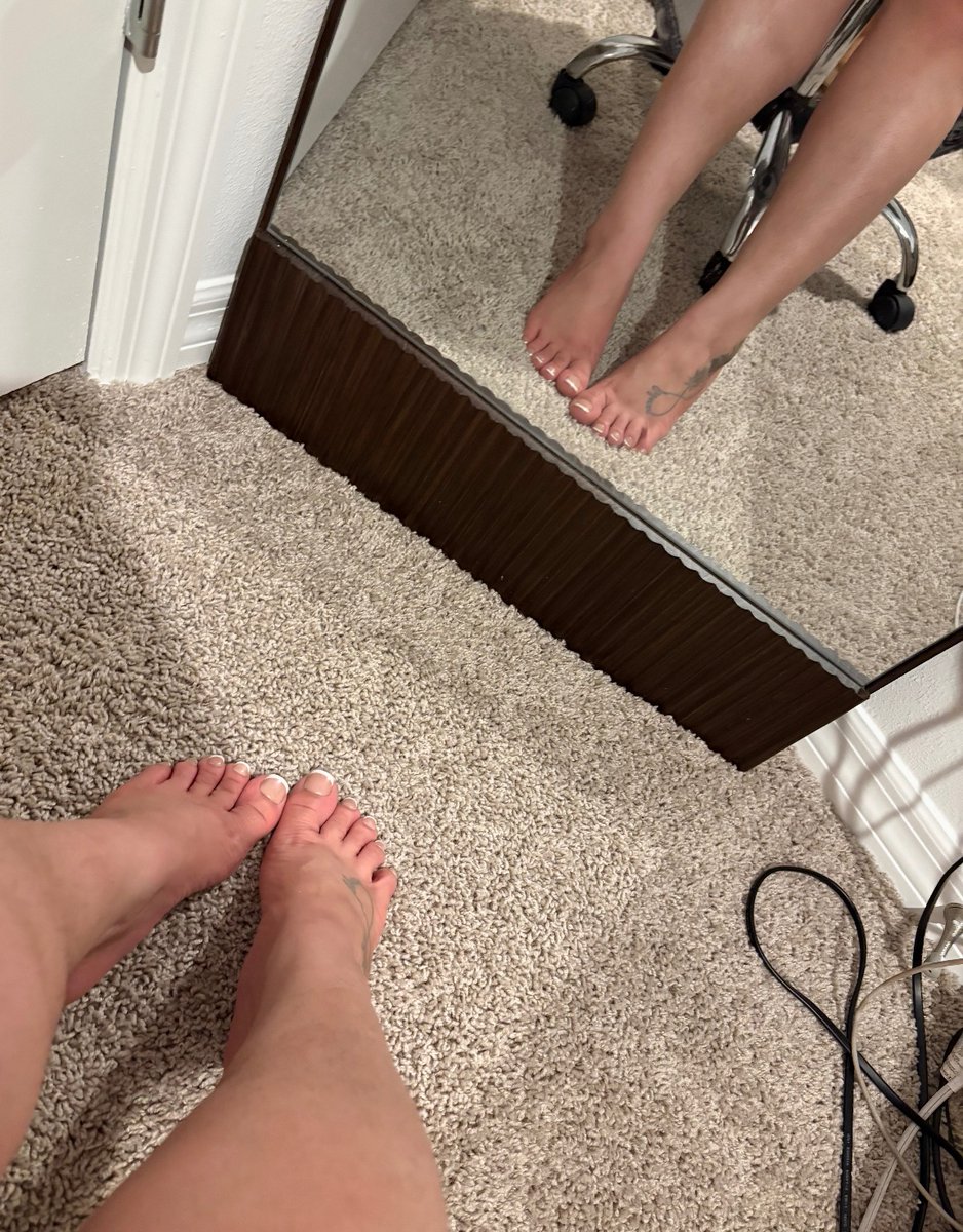 ButeTFulDisastr's tweet photo. content buyers where yall at #footfetish #latina #smallfeet #feetfetısh #soles #kink https://t.co/uzyVjGgcwc