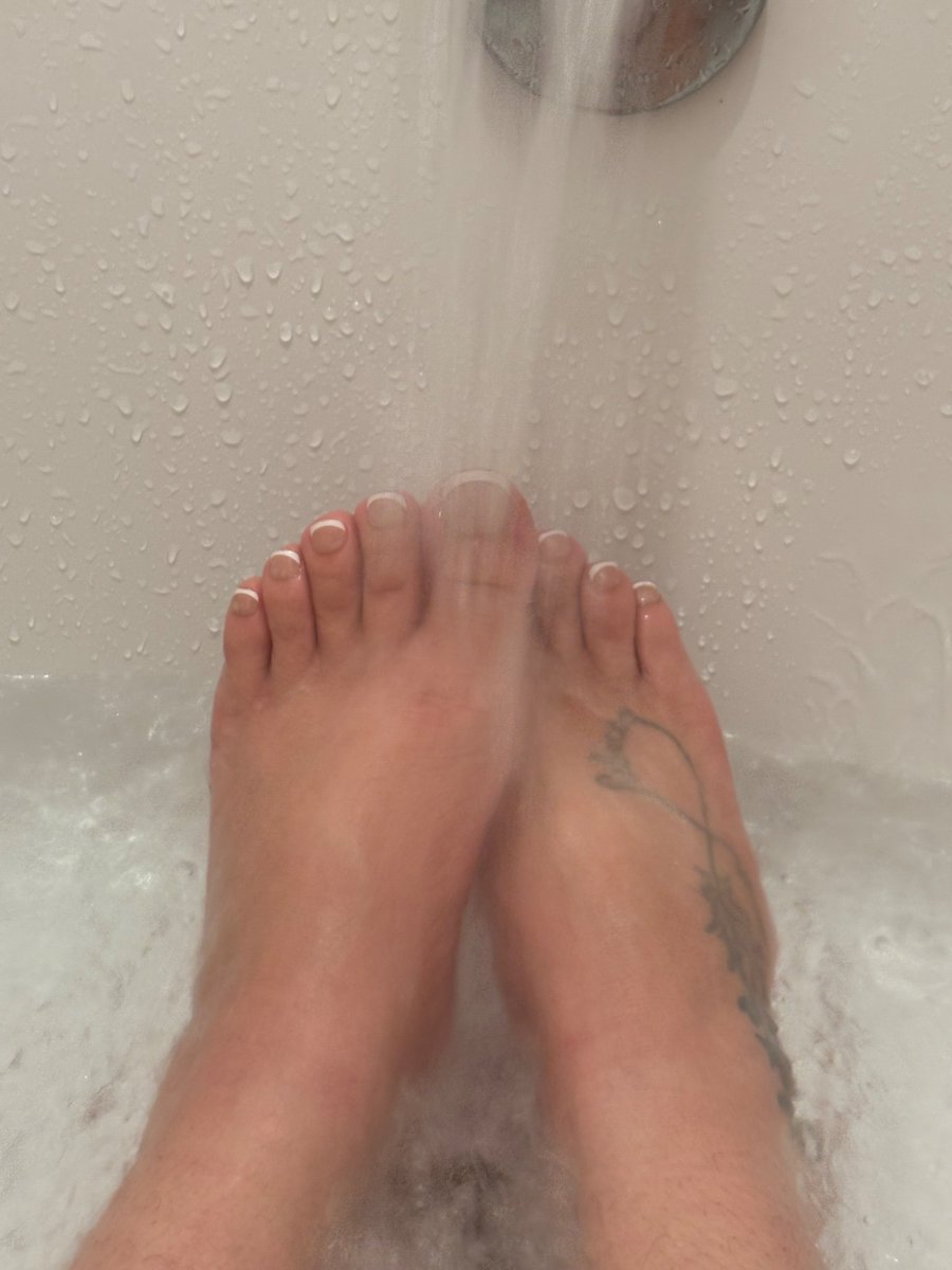 ButeTFulDisastr's tweet photo. content buyers where yall at #footfetish #latina #smallfeet #feetfetısh #soles #kink https://t.co/uzyVjGgcwc