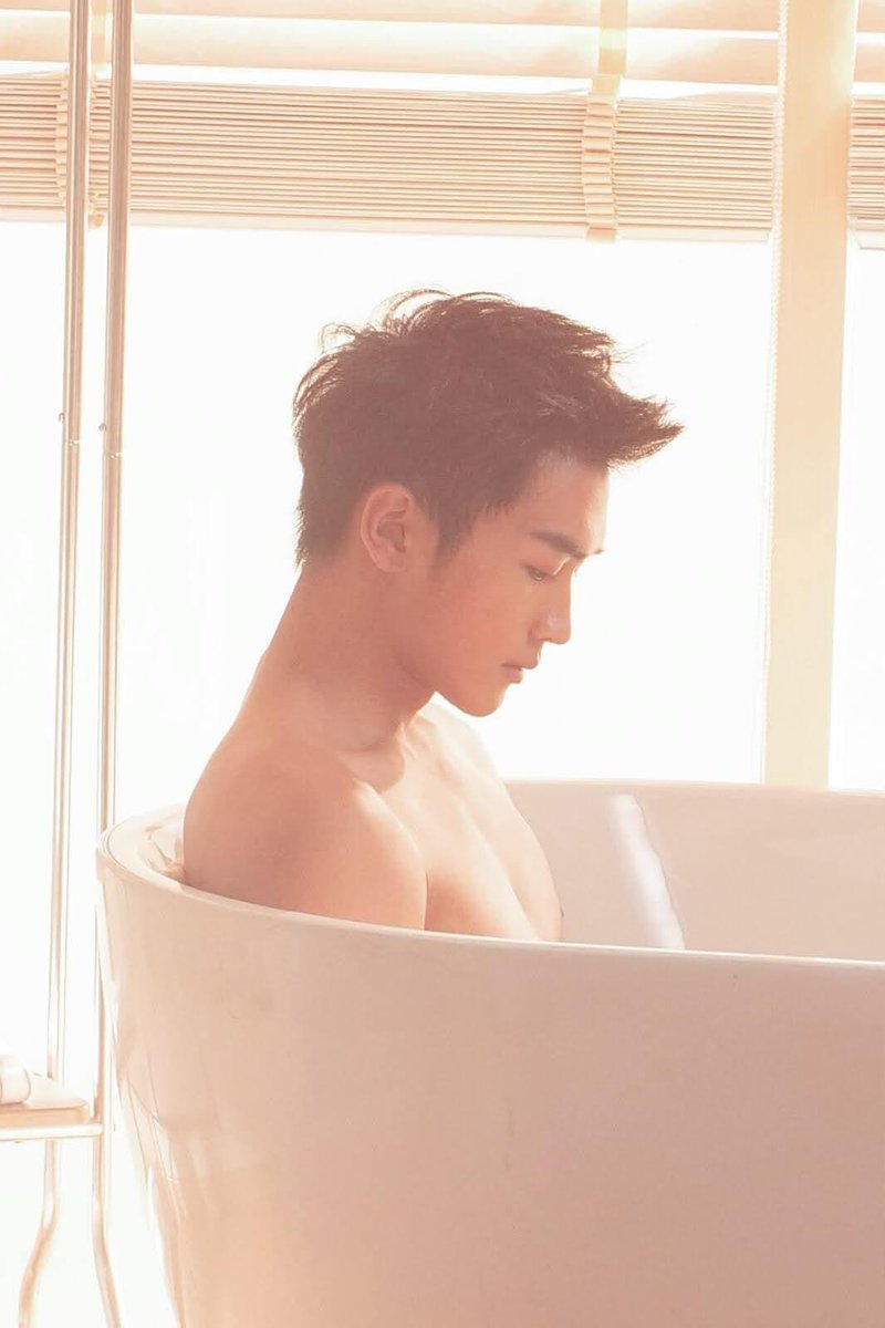 ruiihao_o's tweet photo. WTF JINGYU WTFFFFFFFF?!?!????? https://t.co/M1h88PdhZS