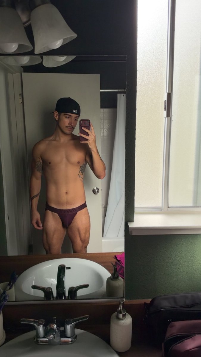 alexstrujillo's tweet photo. Before vs after 😈
https://t.co/V3cRF8bnzQ https://t.co/gYN5AjQq1T