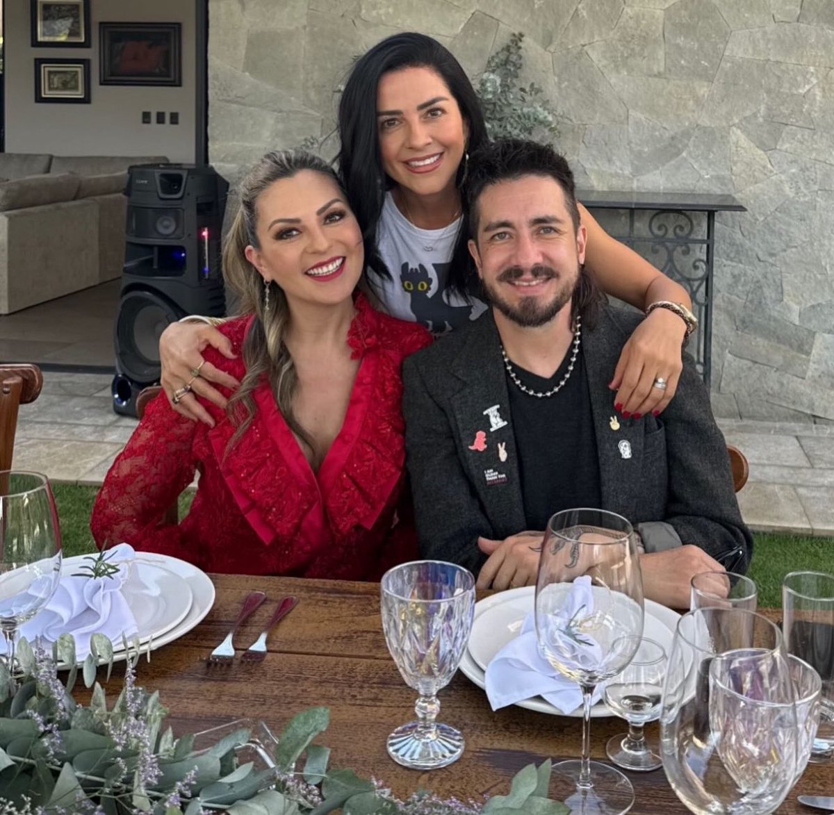 PollitoDeFrente's tweet photo. Jefa 🗣️ llévele a Lidia y a Oscar a Mariana por favor! 😭✨

VOTA X MARIANA
#LaCasaDeLosFamososMx https://t.co/9wqXyqE5iP