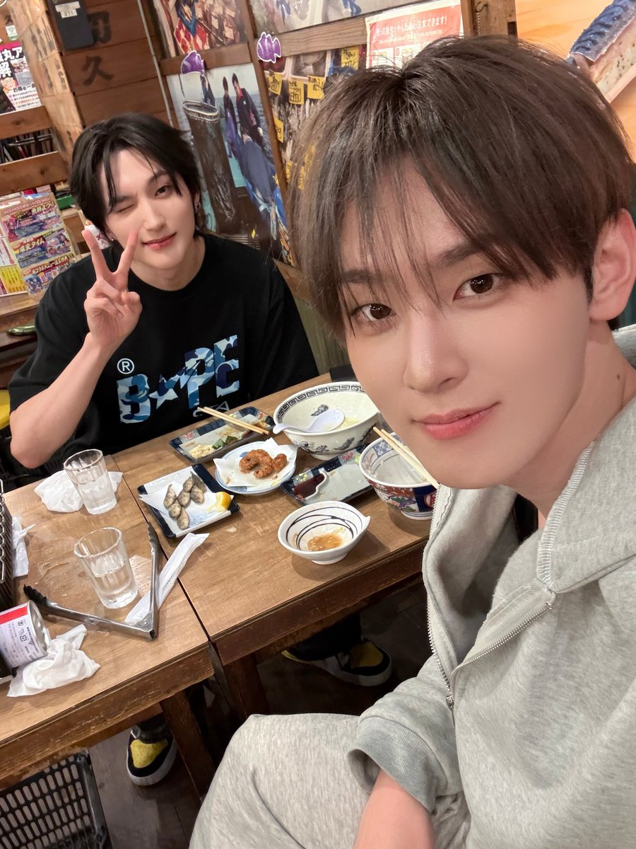 XODIAC_MEMBERS's tweet photo. [#현식] 

범수킴 생일 축하해 🎉🎉🎉🎉🎉🎉🎉🎉🎉🎉🎉🎉🎉🎉🎉🎉🎉
지금처럼 추억 많이 만들고 
행복하게 지내보자 🥳🥳

#XODIAC #소디엑 #HYUNSIK #현식 https://t.co/2fcYygJVhf
