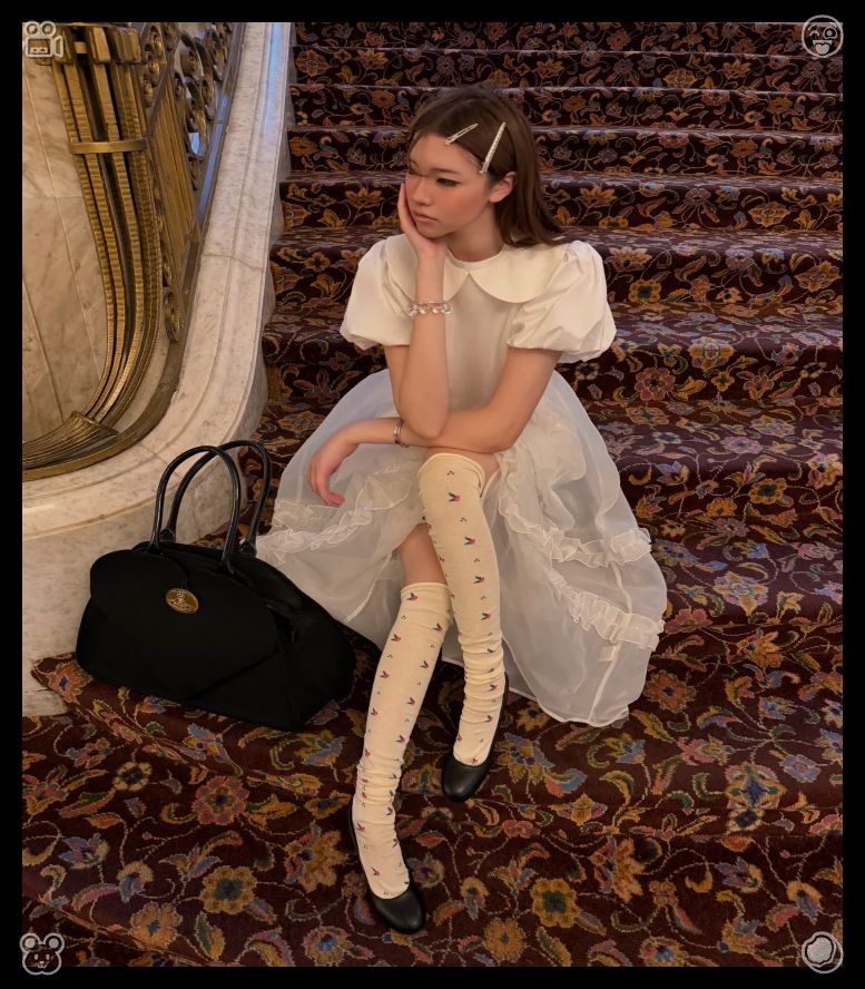 kanamepanda1's tweet photo. 🥚I am enough, just as I am.A few months later, Elara received a letter in the mail, postmarked from a distant city. It was from a woman named Margaret, her grandmother’s sister, the one her grandmother had written to in the letters. Margaret wrote that she had heard a https://t.co/OtY4OHHe5K