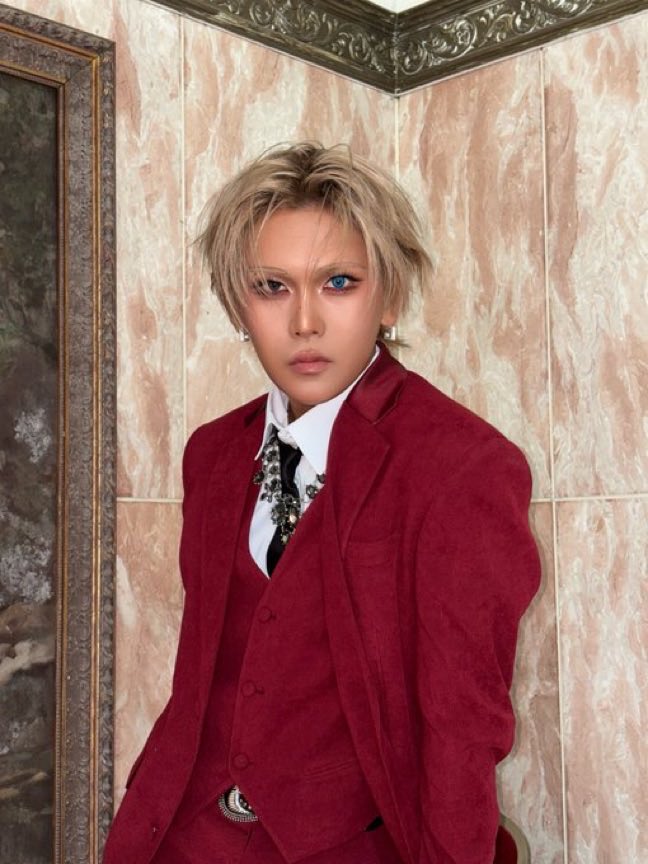 ihrtwish's tweet photo. model hyun .,,,,.., i shivered https://t.co/sag7mVkmeX