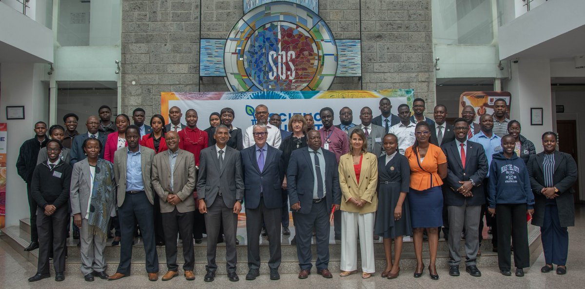 StrathU's tweet photo. What good is a scientific breakthrough if it never reaches the people who need it most?

At the Science Summit, leaders called for an Africa that produces knowledge, finances innovation and turns research into solutions.

Read More 👉 https://t.co/e7pLlWo0hW https://t.co/BkjJpCdNWG