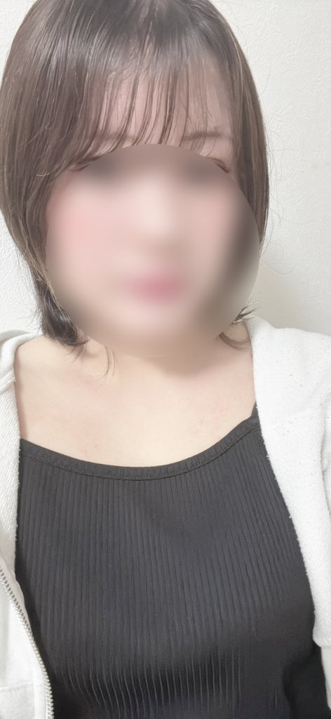HOWEVER_Fua's tweet photo. こんにちは〜☀️

今日はゆるっと過ごしてます🫧
タイミング合う人いたら、のんびりお話できたら嬉しいな☺️

今日もよろしくお願いします🫶 https://t.co/eqIHYPwnht