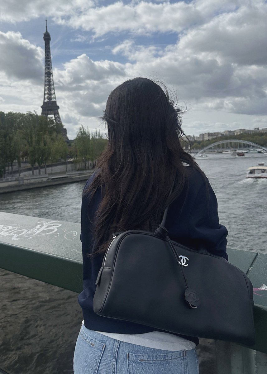 cherriestinted's tweet photo. bonjour. https://t.co/csXOVV6vfE