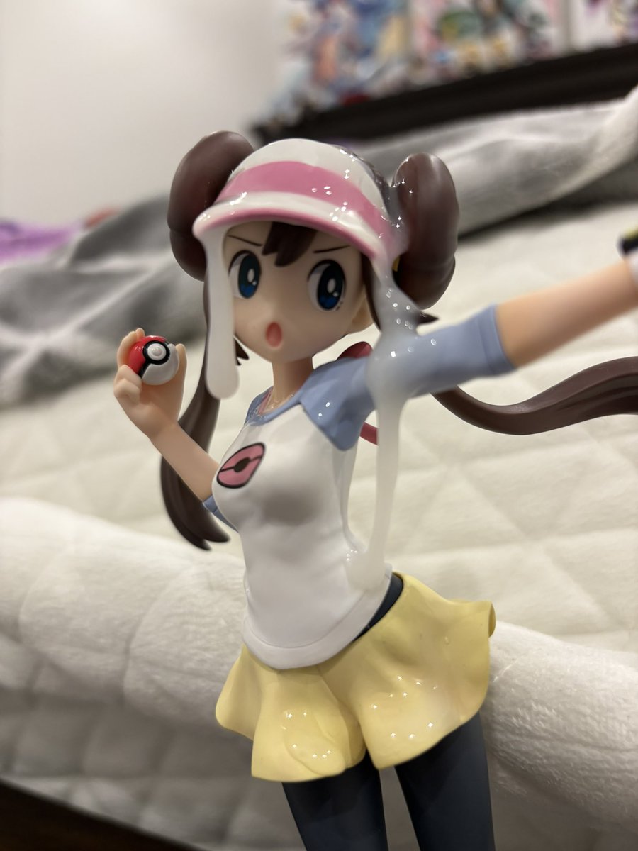 FigureGlazer's tweet photo. Hilda or Rosa? https://t.co/PfthitPm72