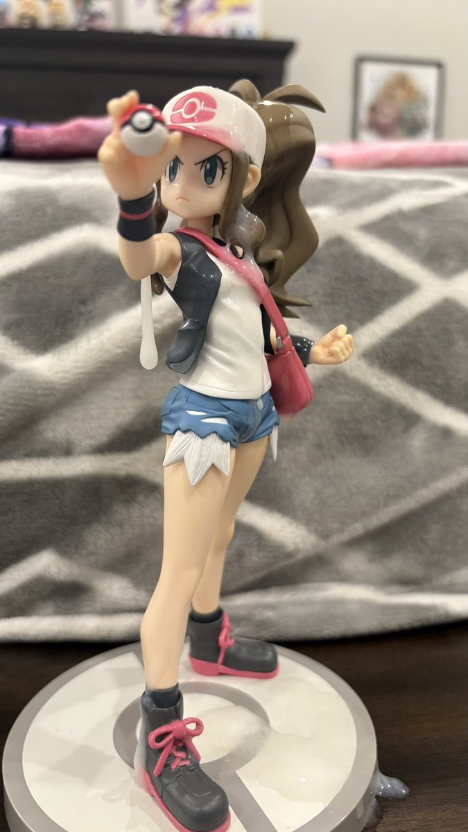 FigureGlazer's tweet photo. Hilda or Rosa? https://t.co/PfthitPm72