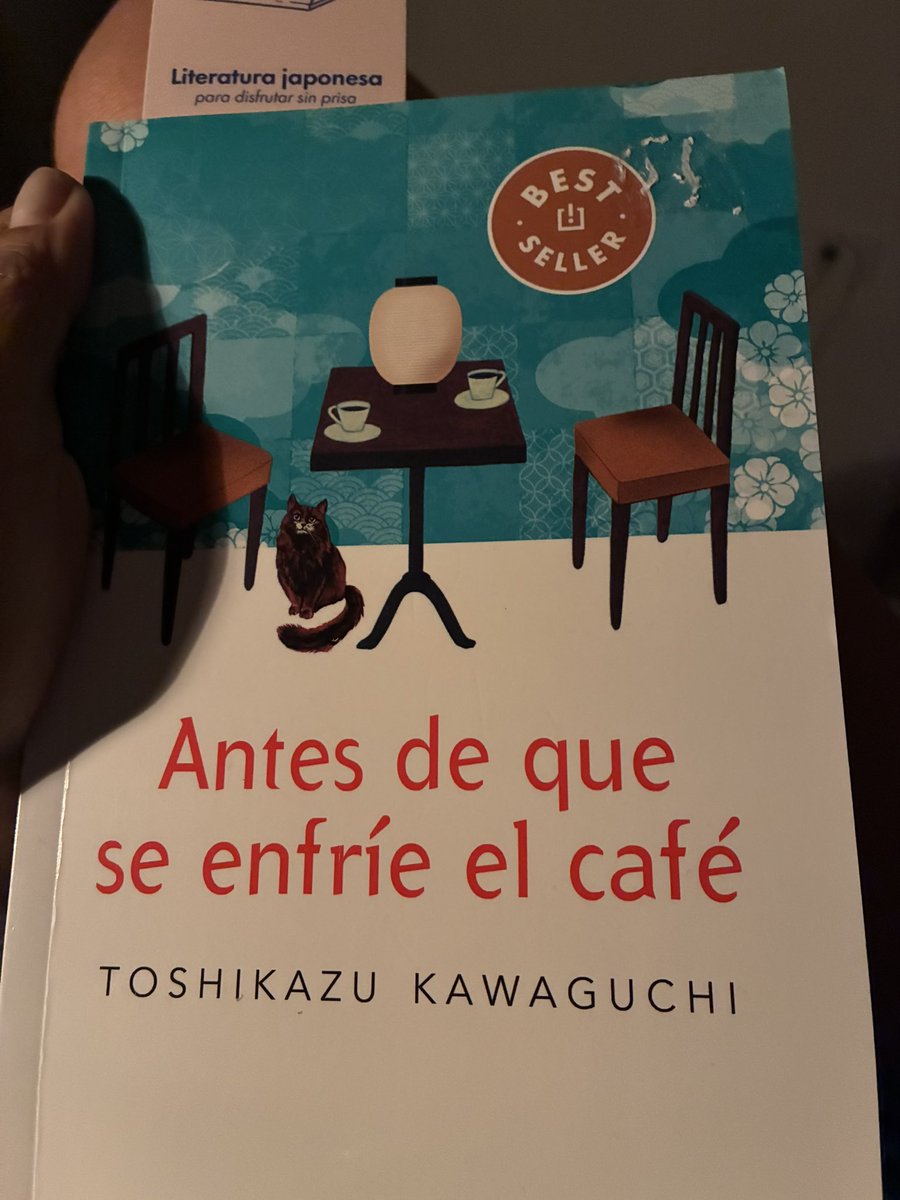 MissMerrit's tweet photo. Hace años dejé de leer novelas para no morir de tanta fantasía, hoy vuelvo a retomarlas para no morir de tanta realidad. https://t.co/BGcCznMPkm