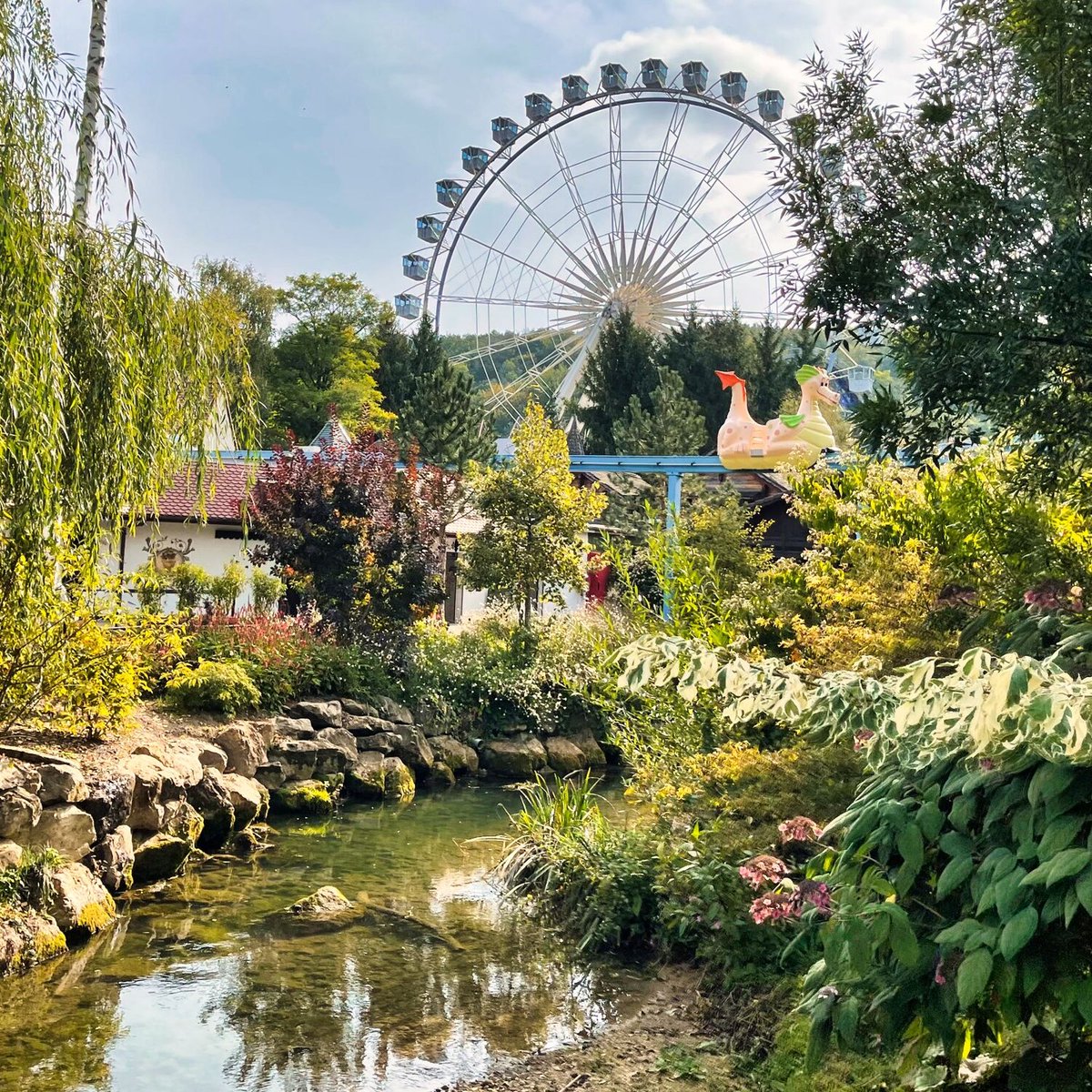 Manueltesa's tweet photo. Nigloland, Dolancourt, France #nigloland #instadaily #ParcdAttraction #ParcDeLoisirs #MontagnesRusses #RollerCoaster #CoasterAddict #ThrillRide #AttractionFun #ThemePark #CoasterLife #RideTheCoaster #Voyage #Aventure #TravelAddict #Tourisme https://t.co/CFOHa1Opyd
