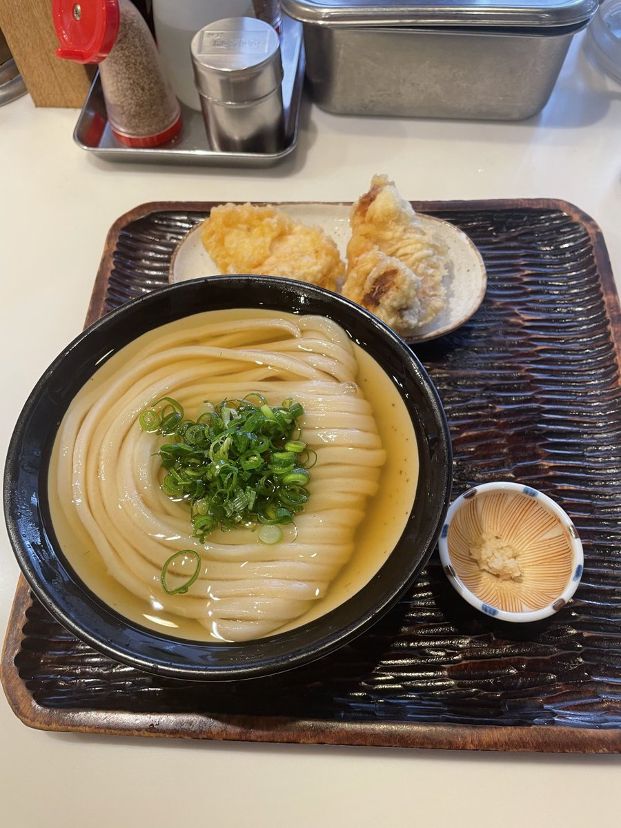 Jaircsxstillo's tweet photo. 今日のランチは、うどんです😋 https://t.co/90a4gvsCO2