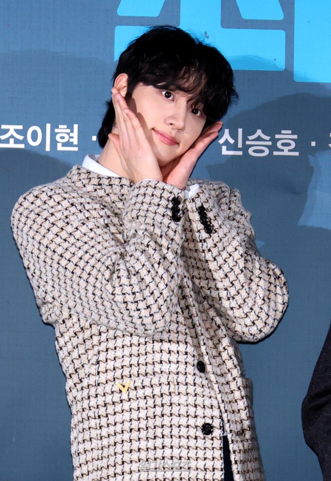 formy_jw's tweet photo. 최종면접 화이팅 ♡ 📄 https://t.co/e4j6LHqroz