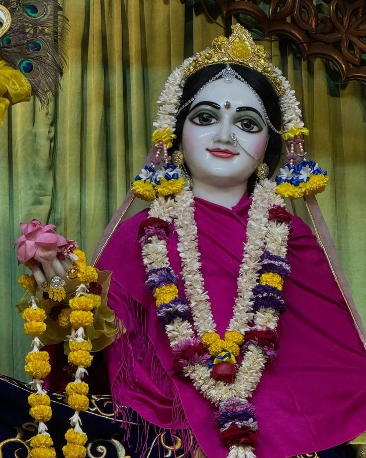 GitaInspire's tweet photo. Can you say Radhe Radhe ❤️ https://t.co/xChTYwGyPP
