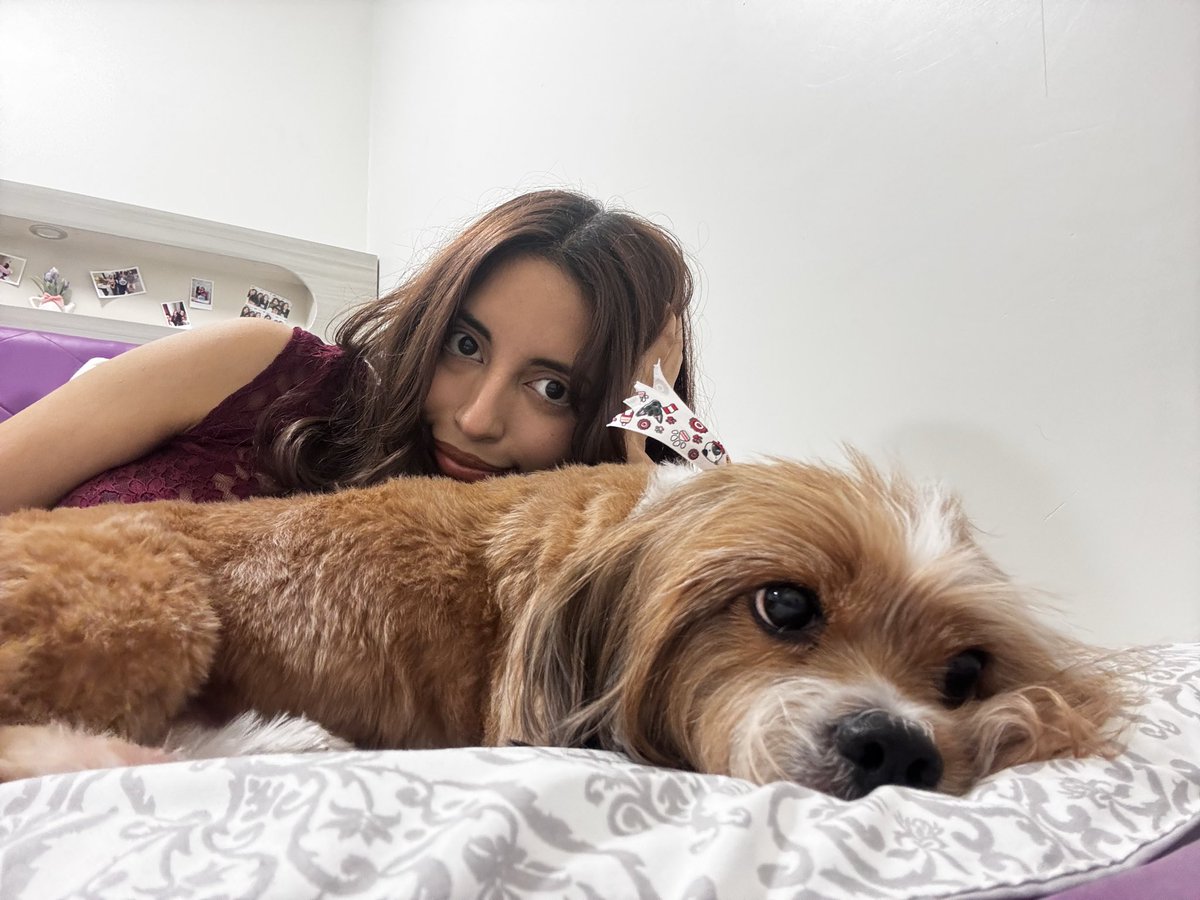 nezissa's tweet photo. la guapa y la mas guapaaaa https://t.co/ENxmpdrZ7x
