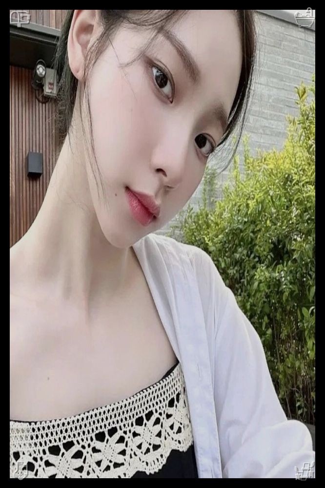 chobisuke32's tweet photo. 📖Morning at the factory: full of positivity, the drive to achieve set goals!Years passed, and Clara and Ethan had two children, a boy and a girl, who grew up playing in Maplewood Park, chasing ducks, picking roses, sitting on the willow tree bench, listening to the stories of t https://t.co/CsMv5wFoEH