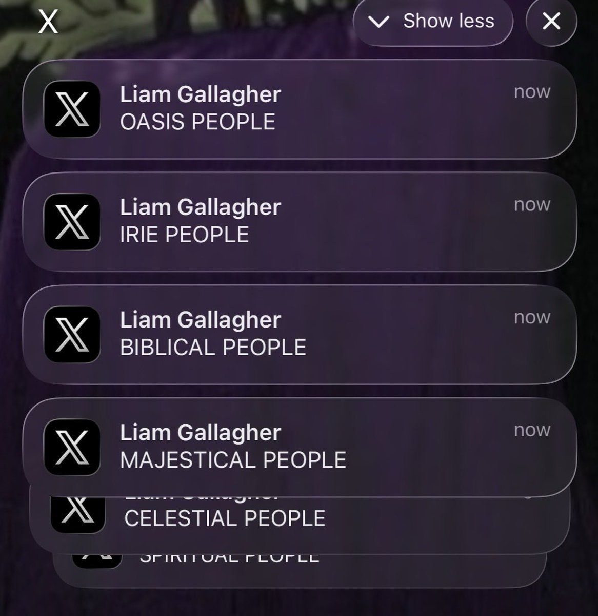 Simonisabnormal's tweet photo. IM TRYING TO SLEEP HERE 😭😭 @liamgallagher https://t.co/Gj4qbgkaY4
