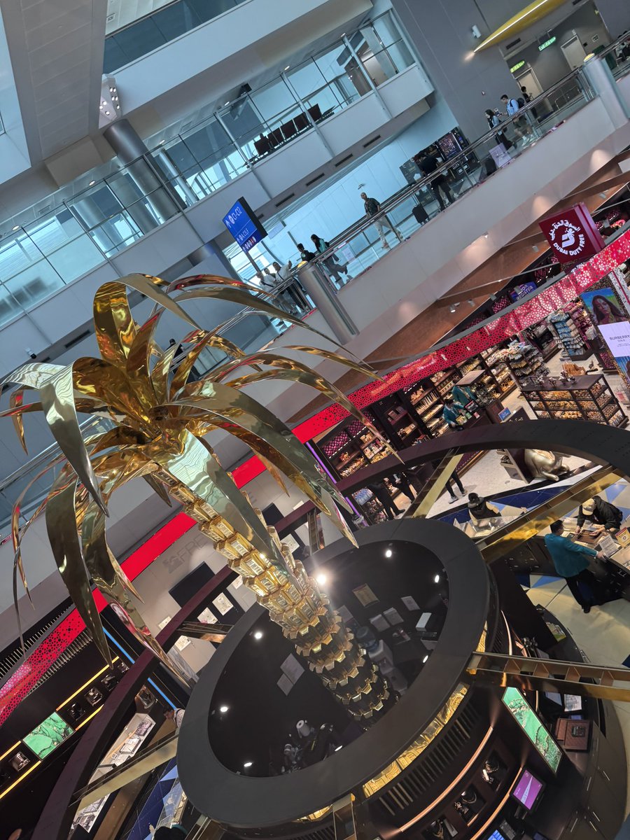 japan_ariake's tweet photo. ドバイ空港 https://t.co/34j2L79upx