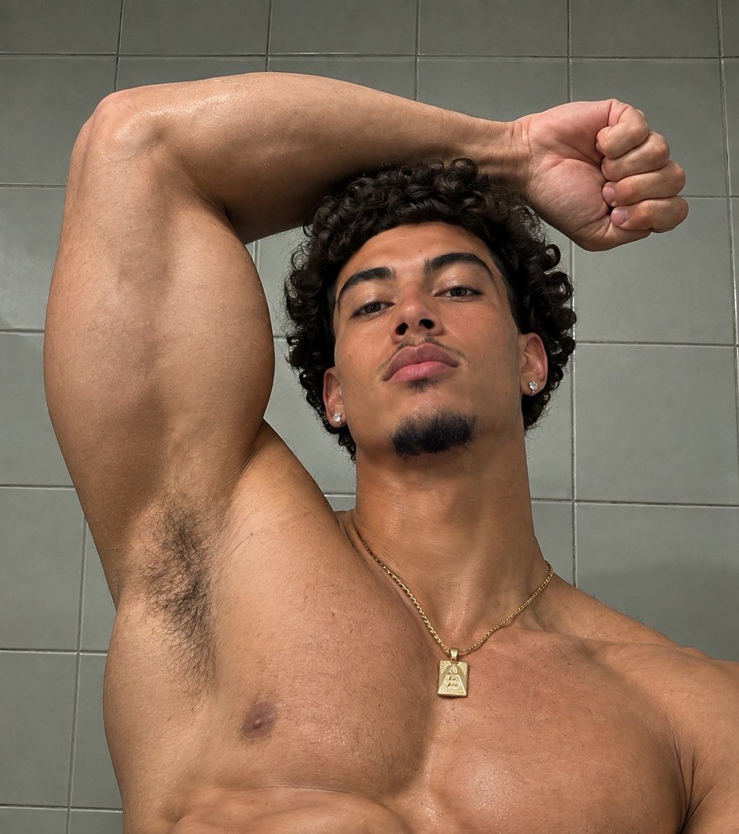 MateosSoles's tweet photo. No deodorant today https://t.co/WiQ0YPvTga