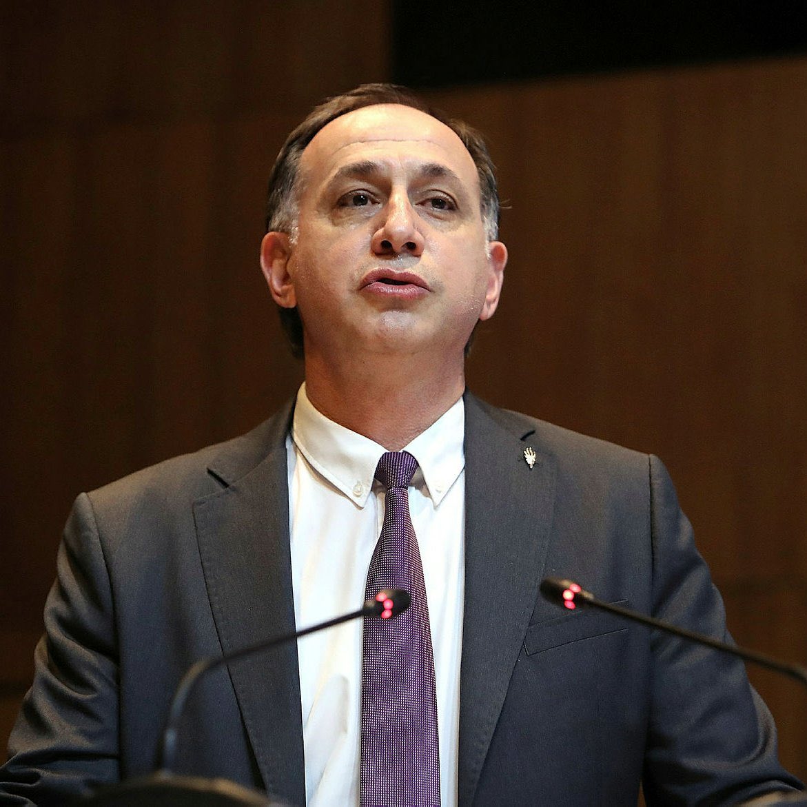 pusholder's tweet photo. MHK Başkanı Ferhat Gündoğdu gözaltına alındı. https://t.co/HH1gwaPjTf