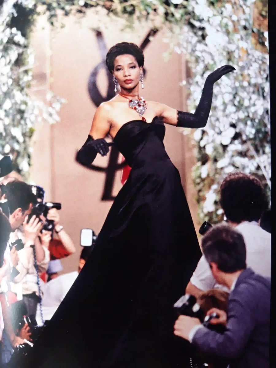 LaModeUnknown's tweet photo. The ICONIC Martinican model, Mounia, Yves Saint Laurent's muse and one of the pioneering Black women in Haute Couture, walking for ✨️Matières Fécales✨️ Spring/Summer 2027.🪡 https://t.co/S5JQzXIBej