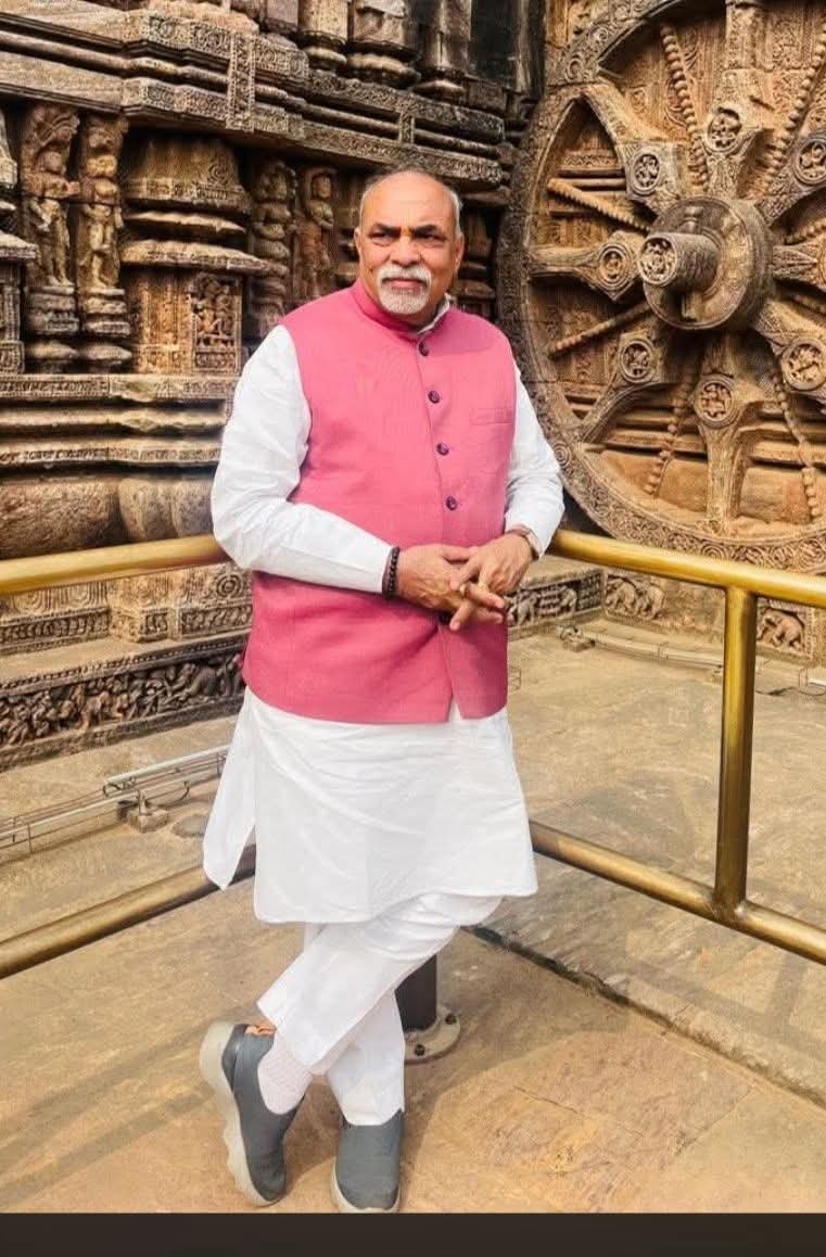 prashantbjp03's tweet photo. भारतीय जनता पार्टी प्रदेश के वरिष्ठ नेता तीर्थ,मेला क्षेत्र विकास प्राधिकरण के अध्यक्ष आदरणीय भाई साहब श्री विनोद गोटियां जी को जन्मदिन की अनंत हार्दिक शुभकामनाएं एवं बधाई।
@Vinod_gontia https://t.co/VdfZURH9He