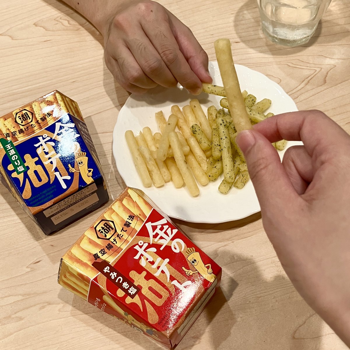 koikeya_cp's tweet photo. こんな風に投稿してね！
━━━━━━━━━━━
#金のポテト　#金のポテフォト 
＠koikeya_cp

おやつ時間に金のポテト！
━━━━━━━━━━━

金曜日にはサプライズがあるかも🤭✨
この後、社員の金のポテフォトもご紹介！

キャンペーン特設サイト
https://t.co/yI3I2iWXSZ https://t.co/Rbkz9qfRtg