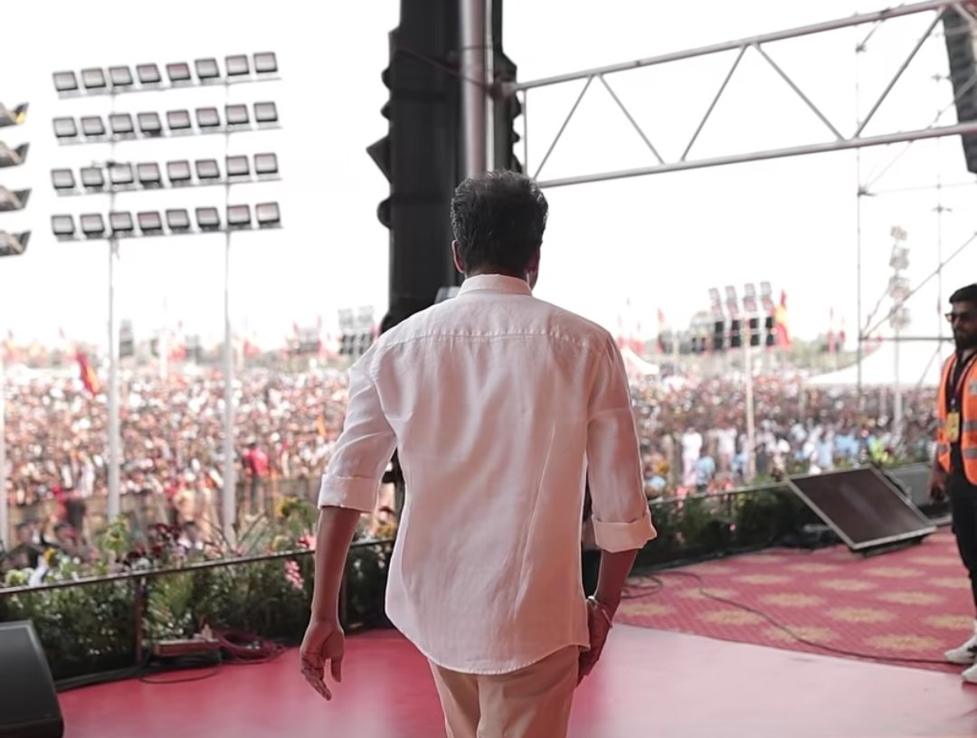 Arulbharathee's tweet photo. Anna CM ye aagitaru still indha frame kodutha high vera endha frame um kodukala🤌🏻❤️ such a cold shot🥶 https://t.co/Lw1vJ5i0JN