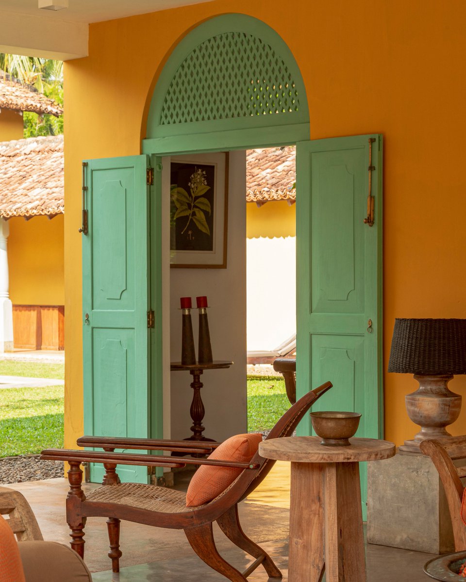 simplytgt's tweet photo. Five bedrooms, a courtyard pool and a little green gate that opens onto the beach. The Last House at Mawella, often described as Geoffrey Bawa's final design.

#GeoffreyBawa #SriLanka #travelgate #simplytravelgate https://t.co/L4AZ2s9AwJ