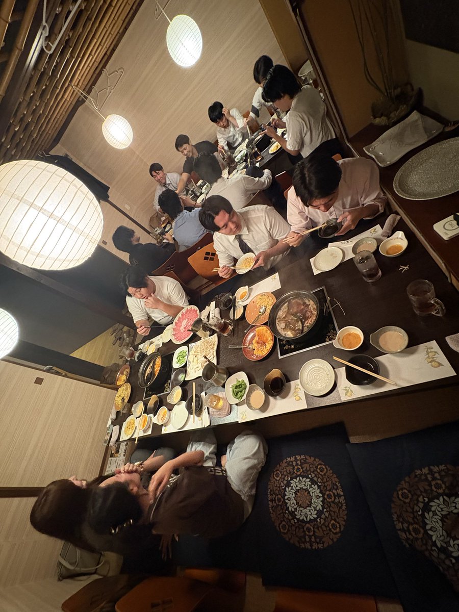 atsuya_LIFT's tweet photo. 毎月月末会議後は自由参加で懇親会してます🙌✨

他チームや他事業部と意見交換ができて毎回学びになります！ https://t.co/k8kMoDvrUt