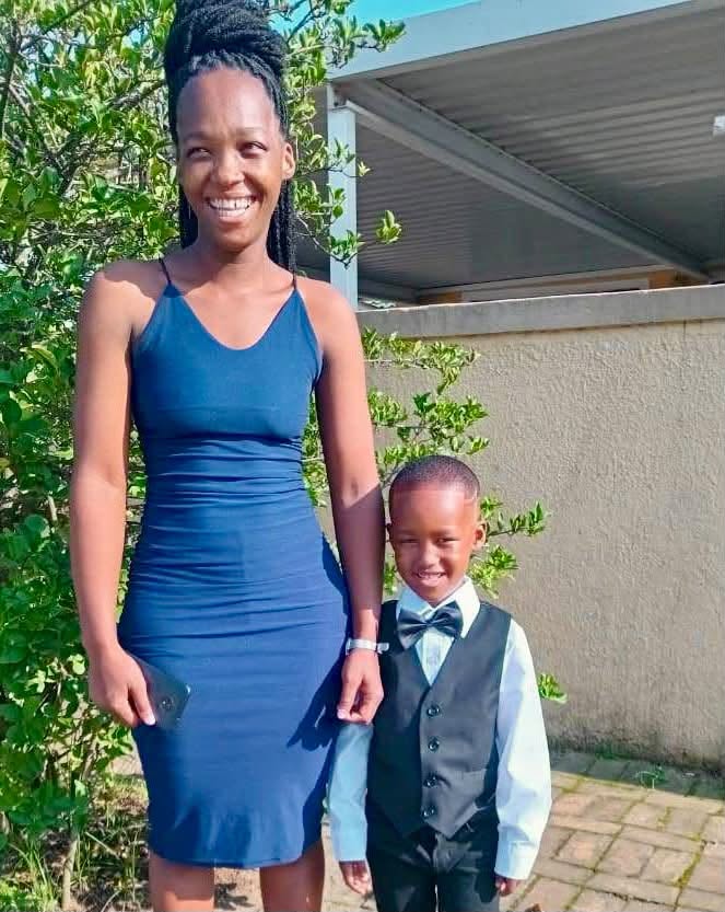 _ArriveAlive's tweet photo. Missing Mother &amp; Son Sought: Oakford – KZN

https://t.co/BiDcxqdUkv

#ArriveAlive #MissingPersons  @SAPoliceService https://t.co/MhVXQFEP0G