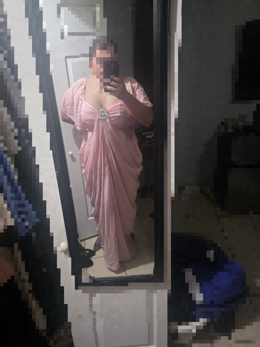 KilljoyMar14540's tweet photo. I like this dress, #femboy #crossdress #dress #pink https://t.co/oijIvmmExQ