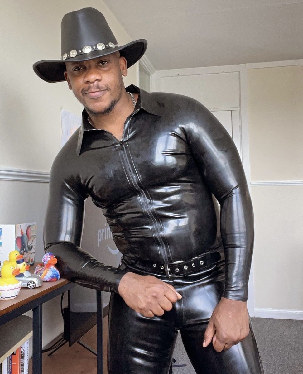 Alaricalgos's tweet photo. HOWDY bois 🤠
Dom serum https://t.co/qdttAzYMmO