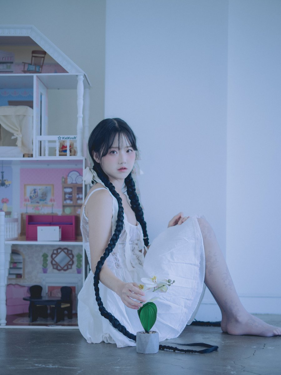 RonnaOrtman's tweet photo. Welcome to the Dollhouse 
The Dollhouse’s first child 
She @lune. _. p 
The Dollhouse @nine0one. studio https://t.co/v1H5Ds1wWk