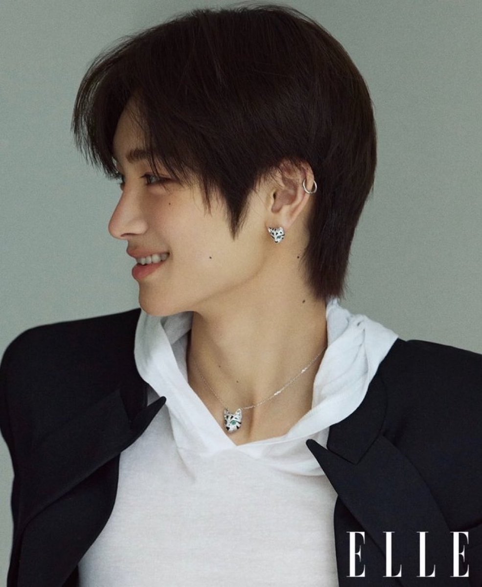 leezhounism's tweet photo. anxin must have been showered with kisses in his past life. after all, they say moles mark where your soulmate kissed you the most https://t.co/PvoMlTOHfG