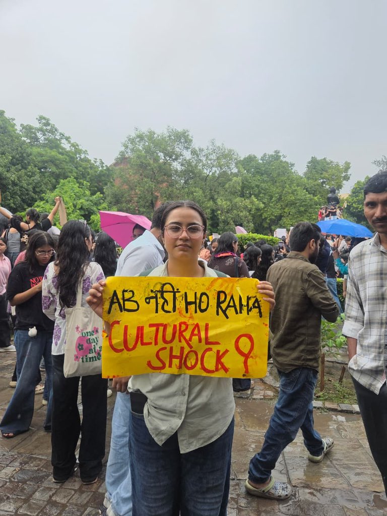 nsui's tweet photo. Modi ji ?? https://t.co/Ep2AKjoKT1