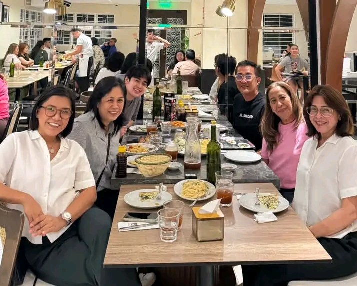 RosemarieC3417's tweet photo. Another one picture of them hihi 🫶❤️ https://t.co/2zntWHu7L1